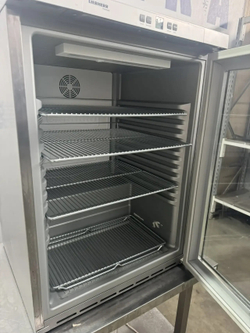 Барный холодильный шкаф Liebherr FKUv 1663