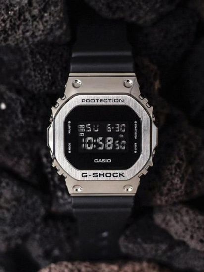 Наручные часы Casio GM-5600U-1D