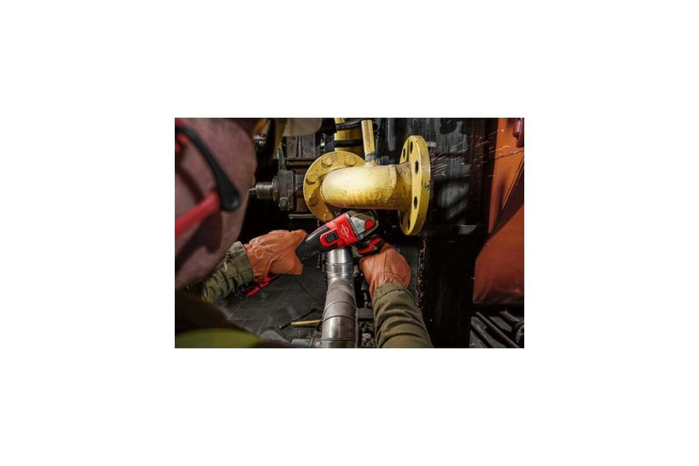 Аккумуляторная угловая шлифмашина Milwaukee M18 FSAG125XB-502X FUEL 4933478430
