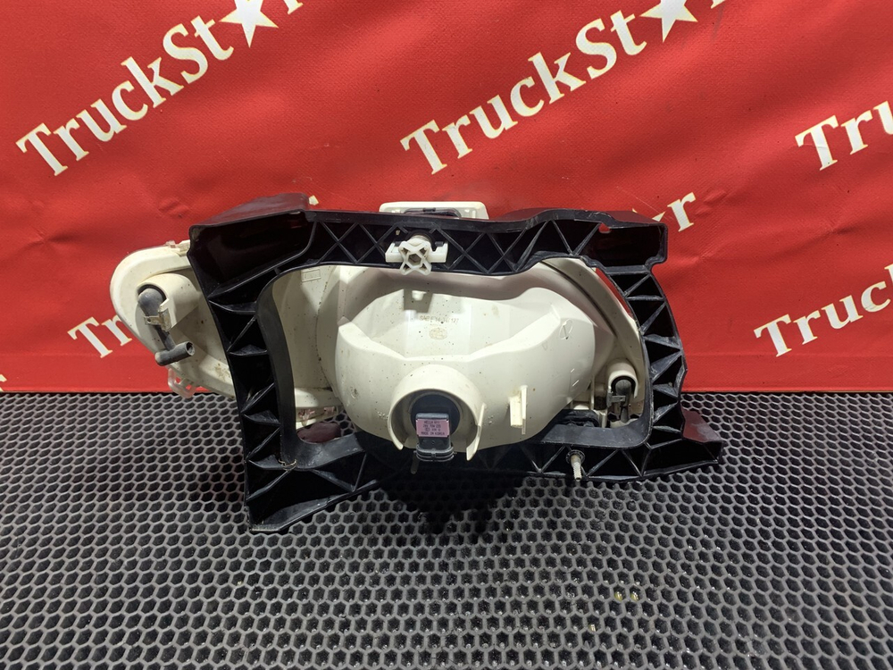 Фара противотуманная левая 2021г