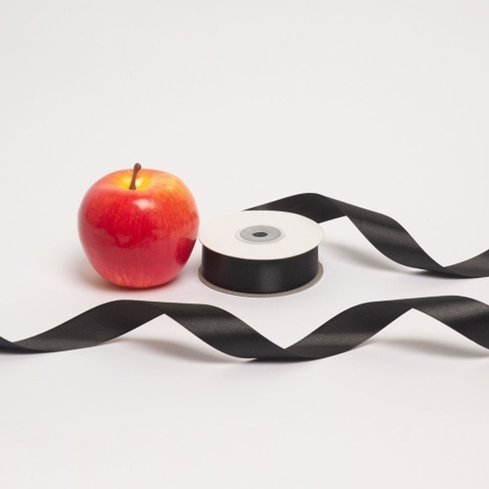 Лента атласная черная, 25мм х 30 м