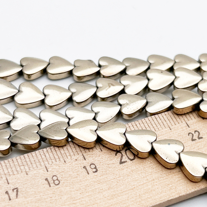 Гематит Сердце бусины (имитация), цвет золотистый, размер около 8 мм, цена за 12-13 шт (1/4 нити)