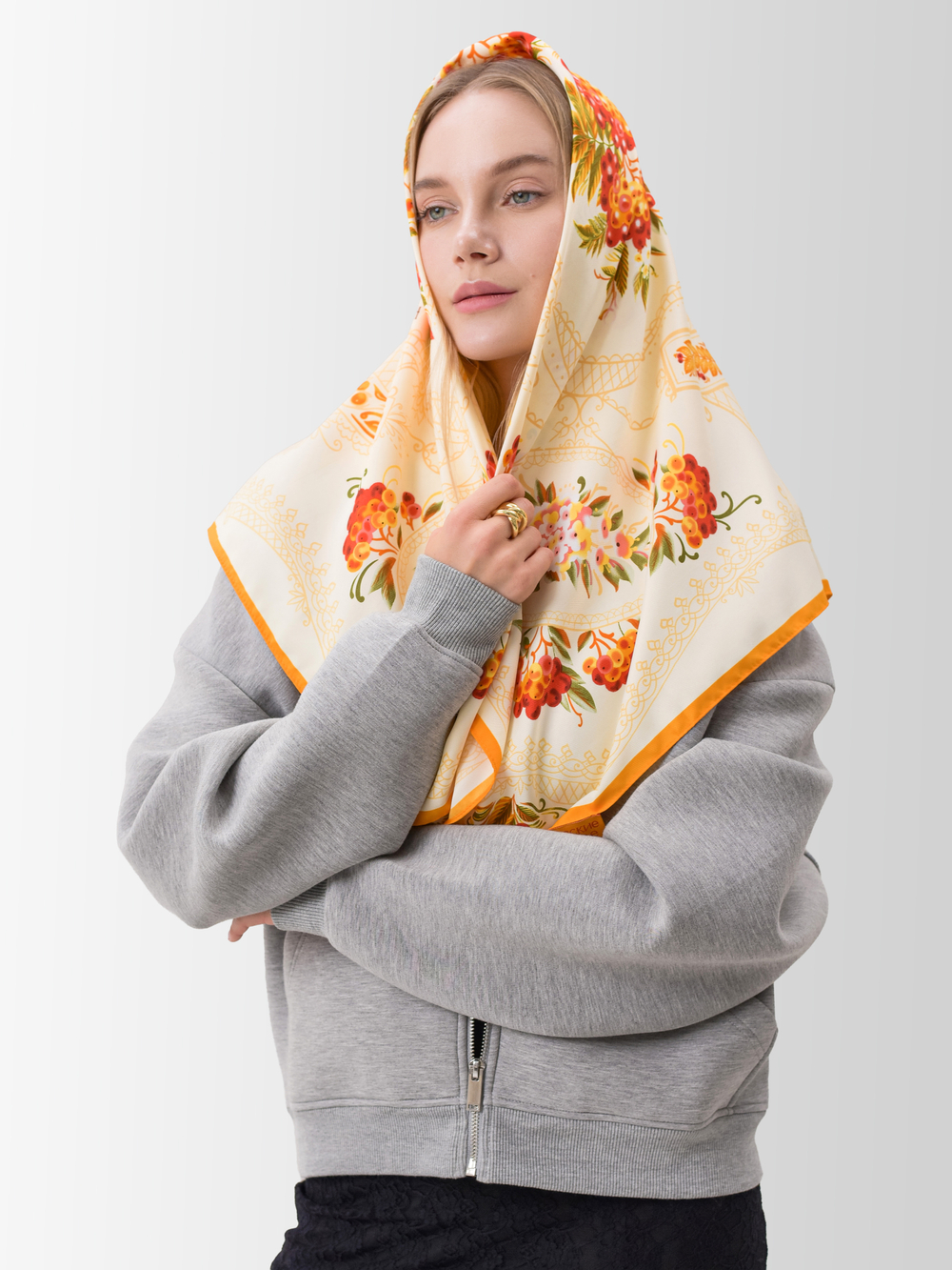 Платок «Тагильский поднос»