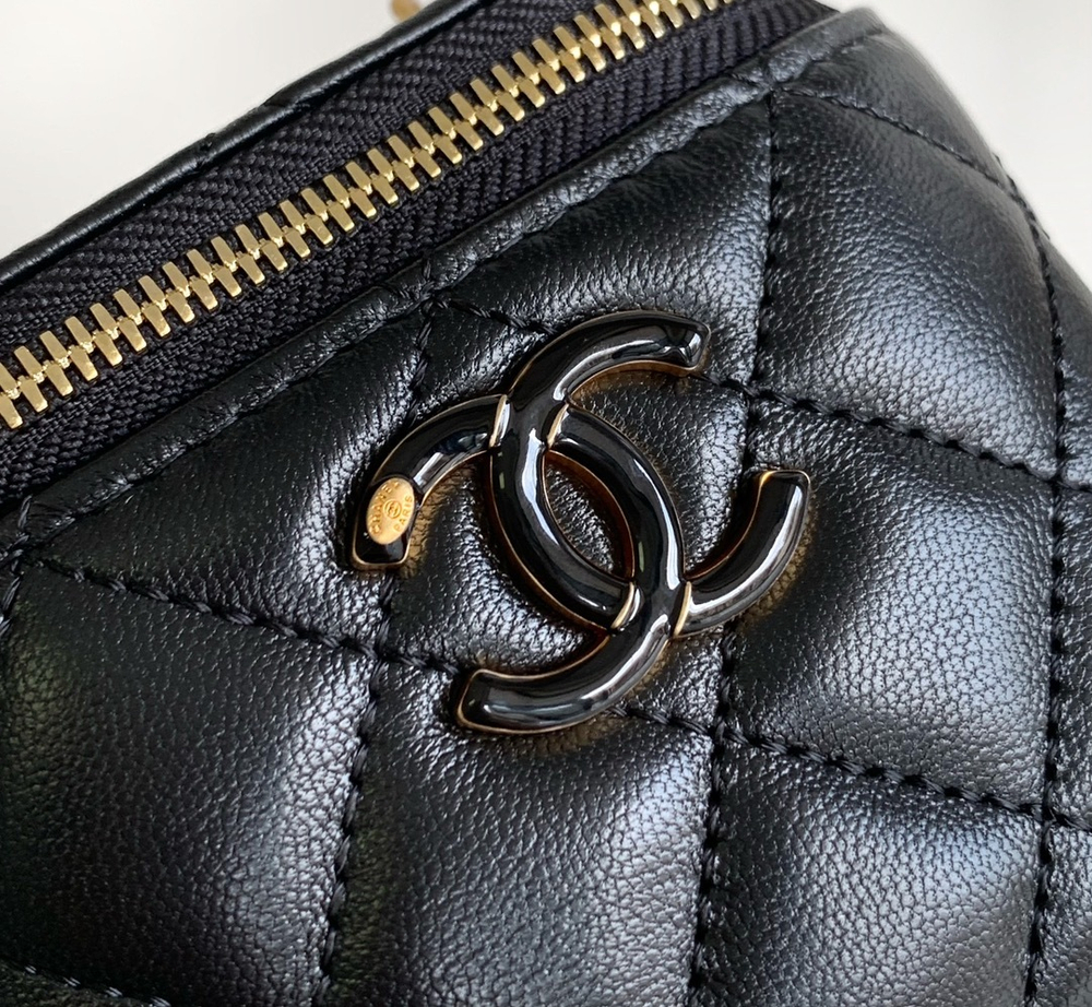Chanel Vanity Bag 11 cm
