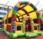 Надувной батут "Маша и медведь" с крышей 12*6*6 м