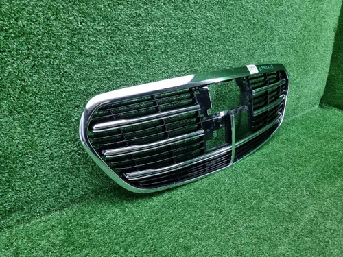 Решетка радиатора Mercedes S W223 (2020-н.в.)