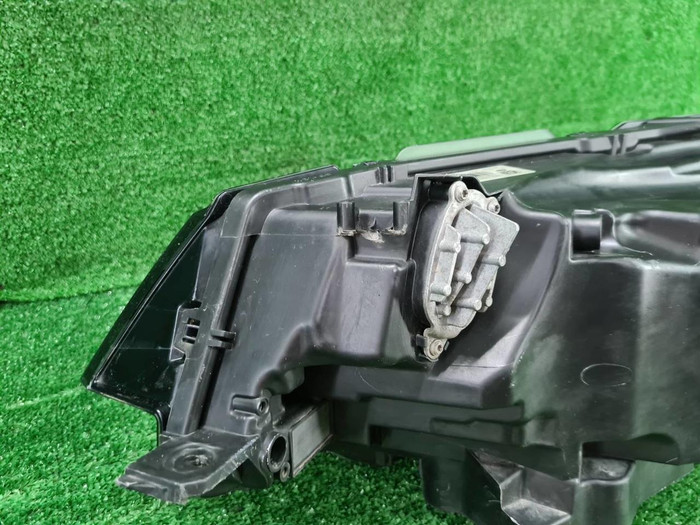 Фара правая Land-Rover Discovery 5 (2016-2021) LED