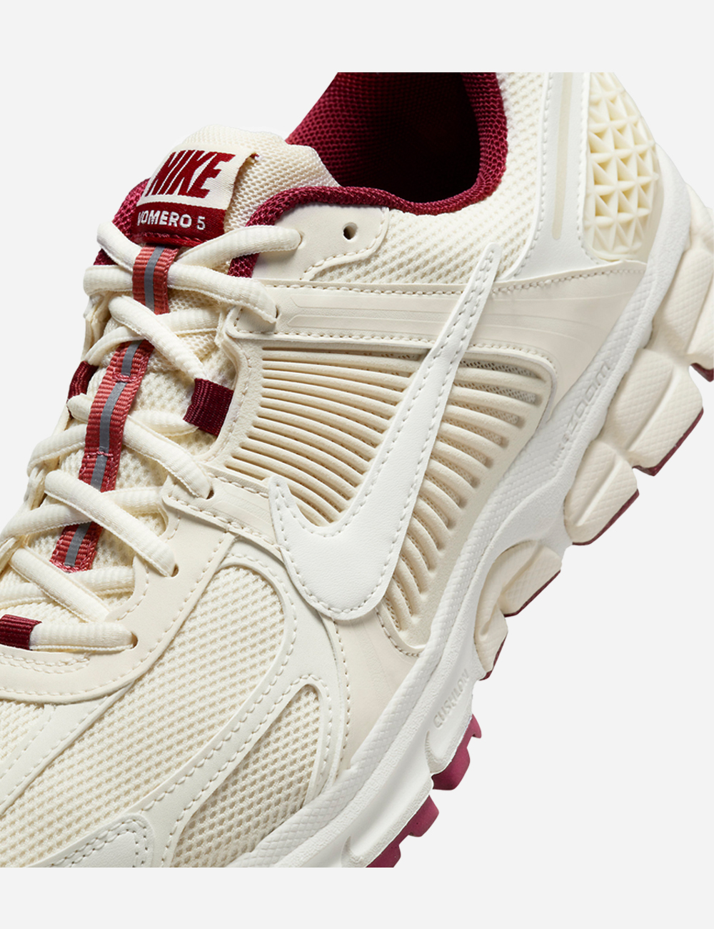 Nike Zoom Vomero 5 "Valentine's Day"