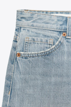 ZARА ДЖИНСОВЫЕ БЕРМУДЫ TRF СО СРЕДНЕЙ ПОСАДКОЙ И ДЫРАМИ, ГОЛУБОЙ