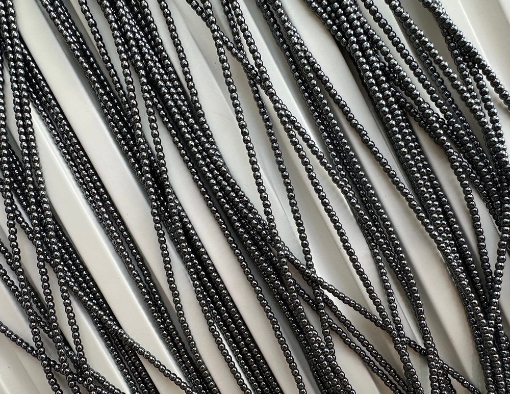 Нить бусин из гематита 2мм