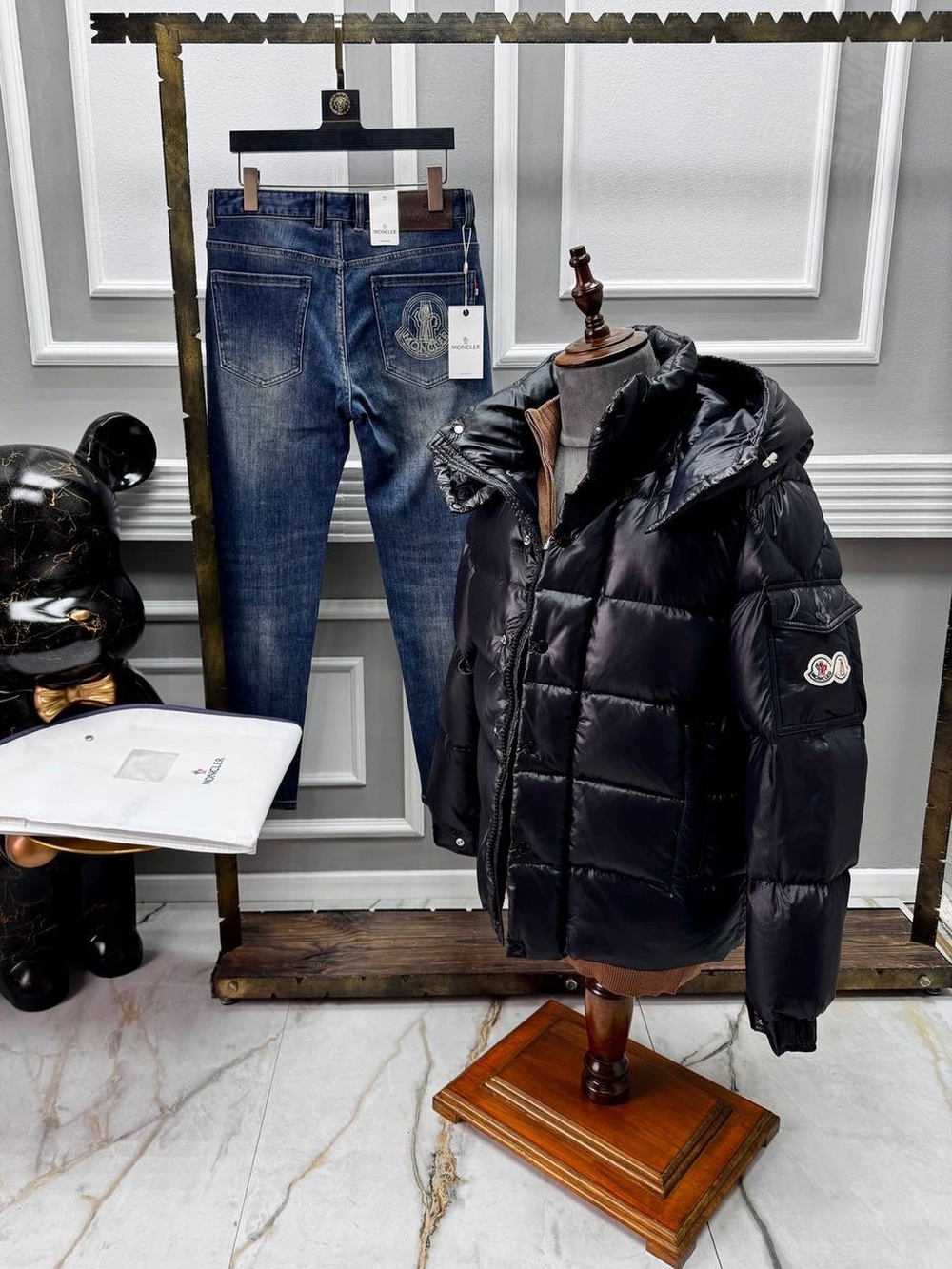 Пуховик Moncler
