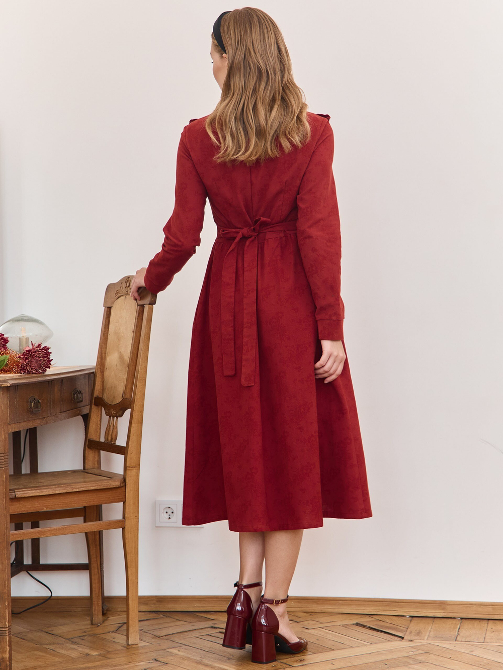 Платье с вшитой манишкой