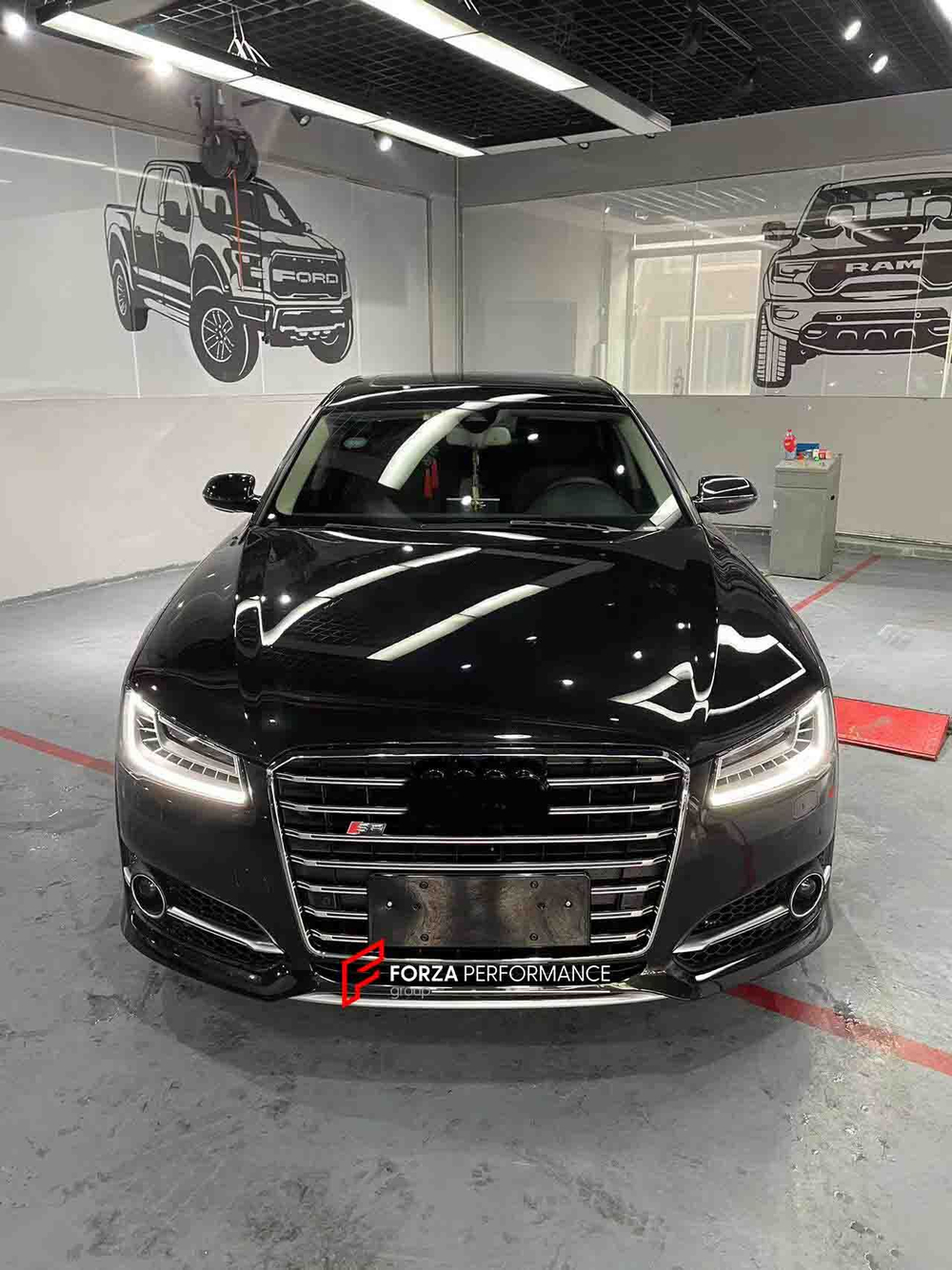 Обвес переделка для AUDI из A8 D5 2010-2014 в РЕСТАЙЛИНГ S8 2015-2018 Ауди