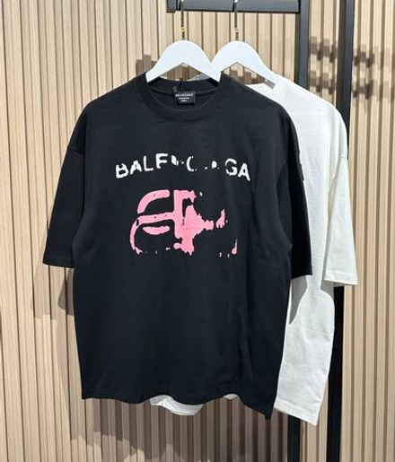 Футболка Balenciaga