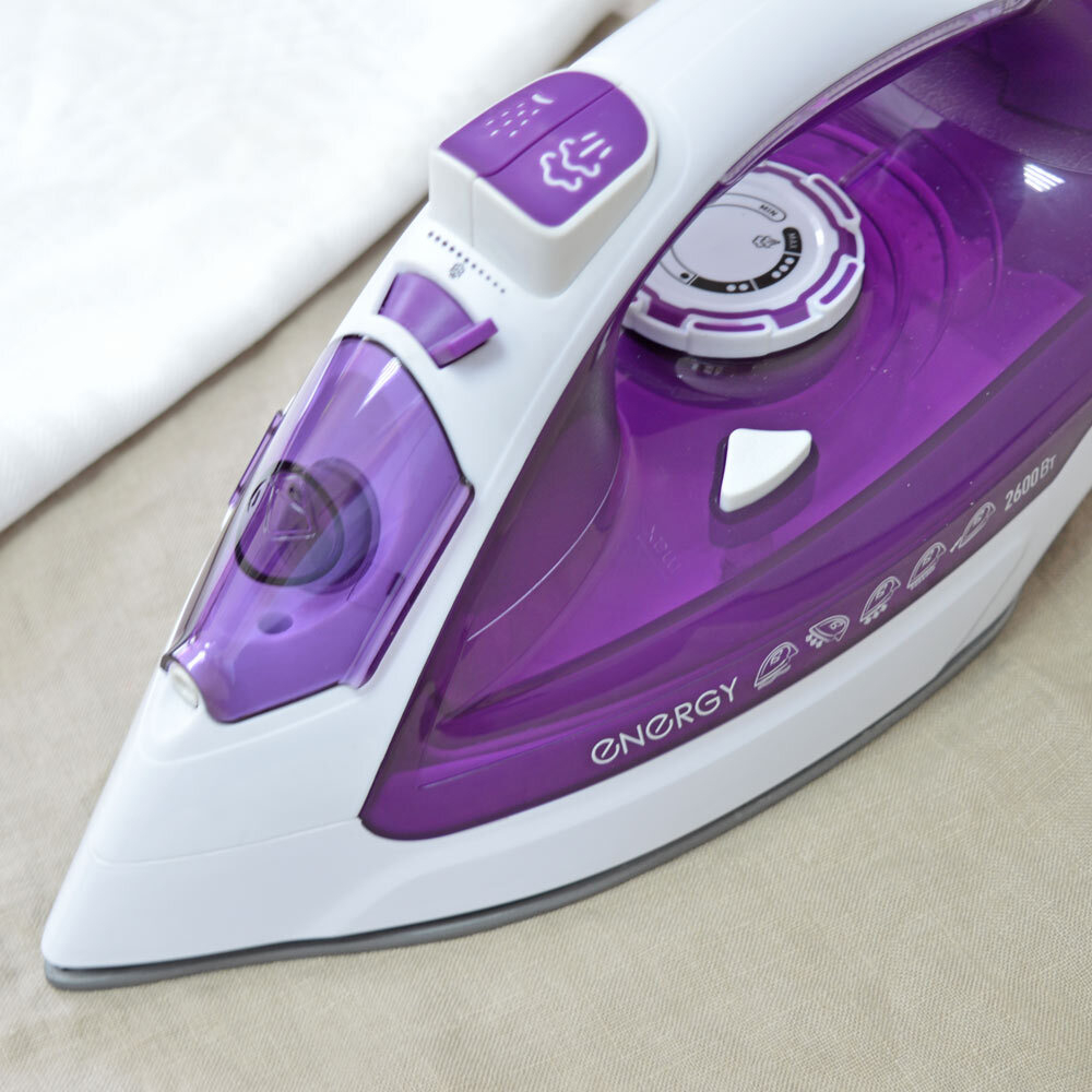 Утюг ENERGY EN-348 керамическая подошва 2600ВТ, бело-фиолетовый