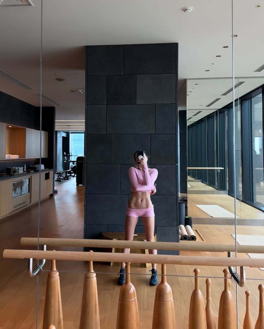 pink shorts