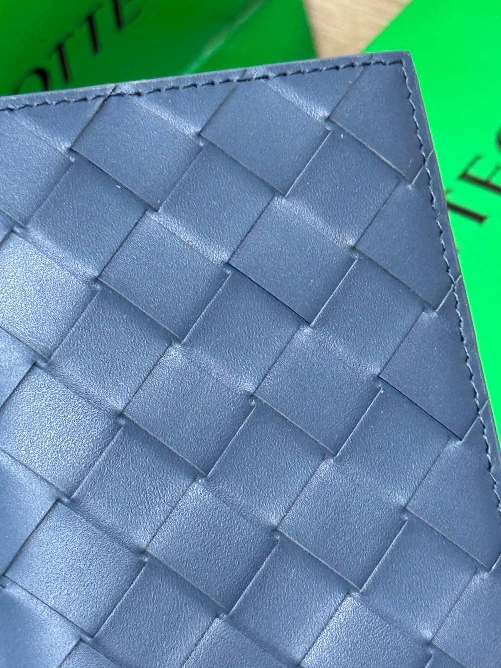 Обложка на паспорт Bottega Veneta