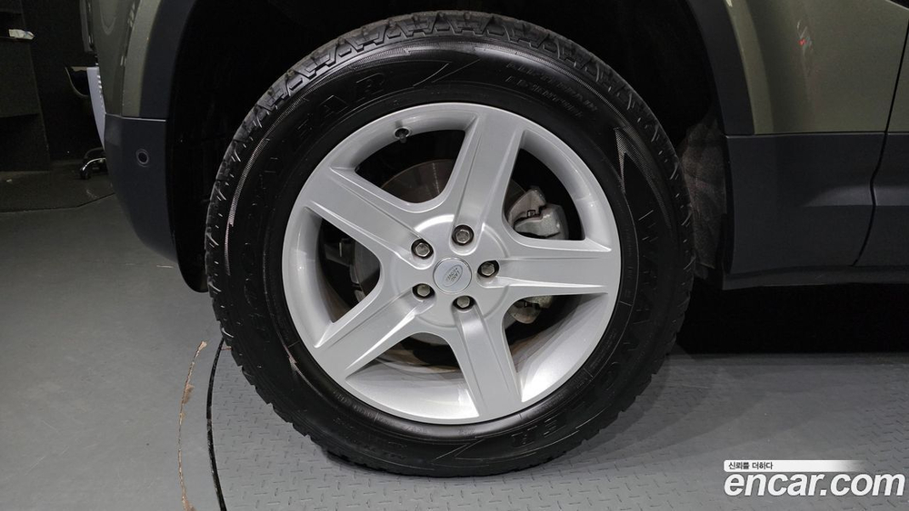 Land Rover Defender (L663) 110 D250 SE (07.2022)