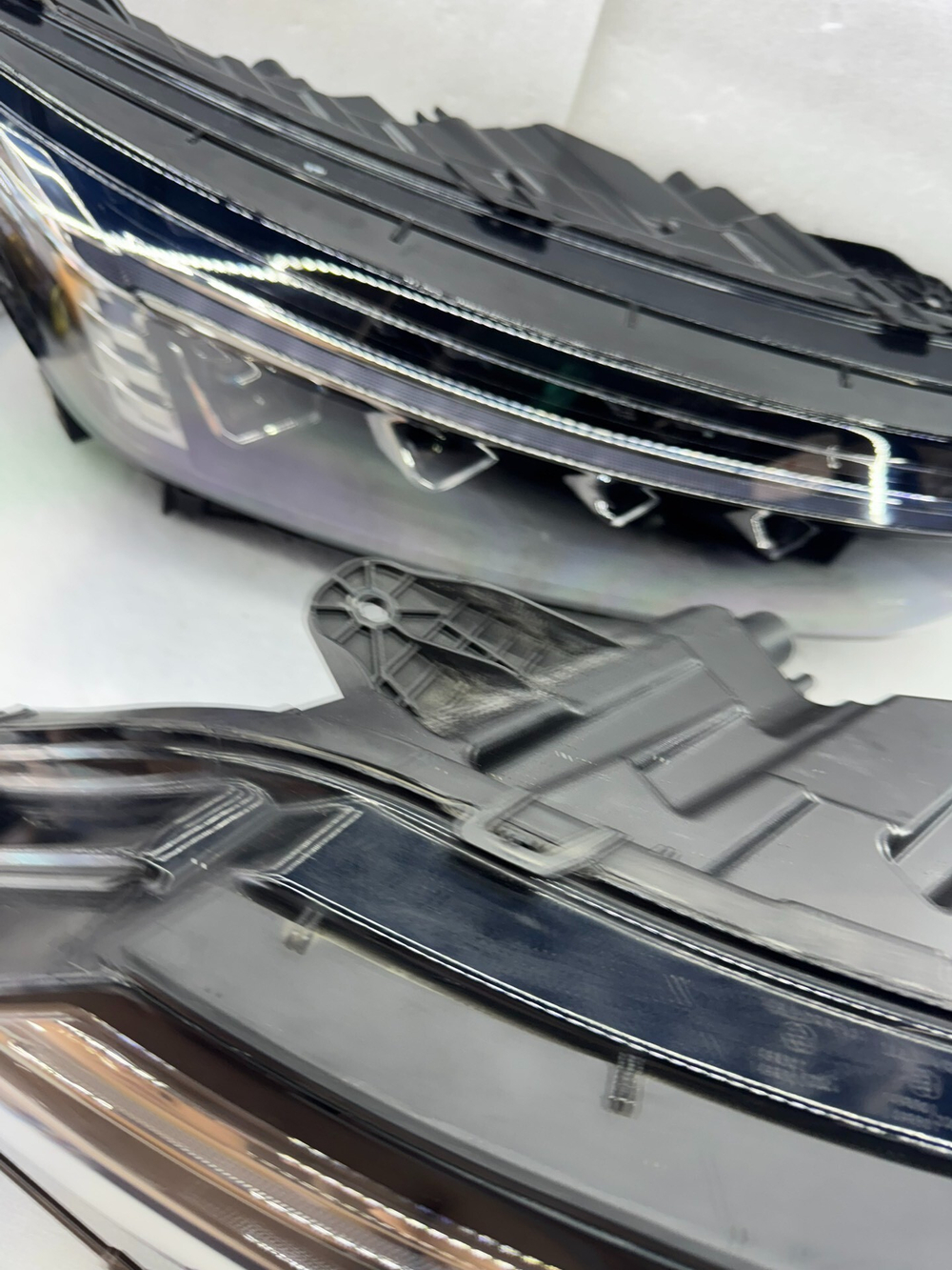 Оригинальные LED фары Skv EV6 (левая и правая,)