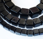 бшк-ач6 Агат черный "Кубик" бусины 6мм, шт