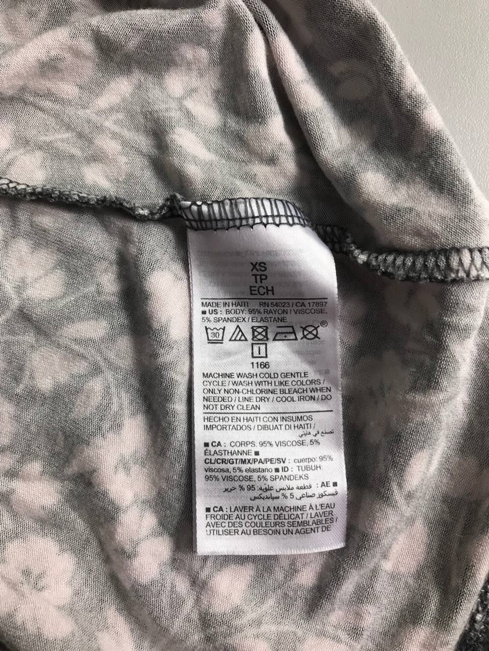 Топ Old Navy для практичного образа, маркировка ХS, на 42 размер