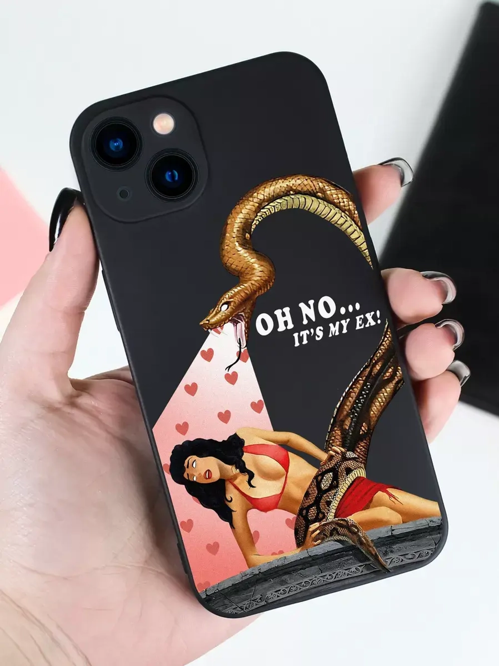 Чехол на iPhone 13 с принтом