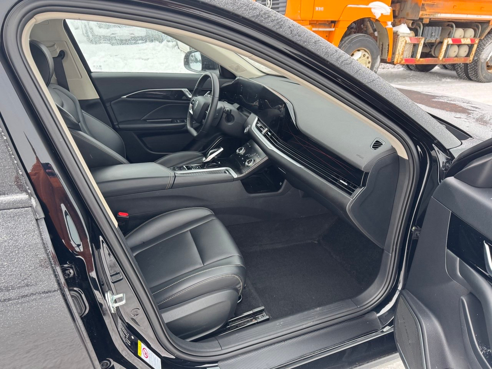 FAW Bestune B70 Control 2.0 AT