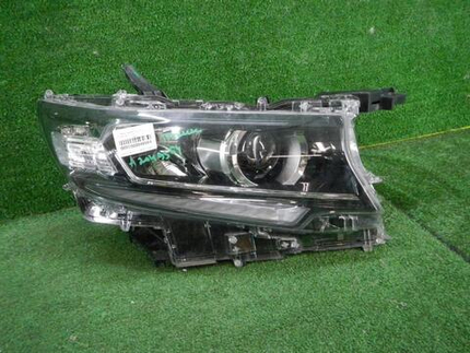 Фара правая Toyota Land Cruiser Prado 150 (2017-н.в.) LED (в пленке)