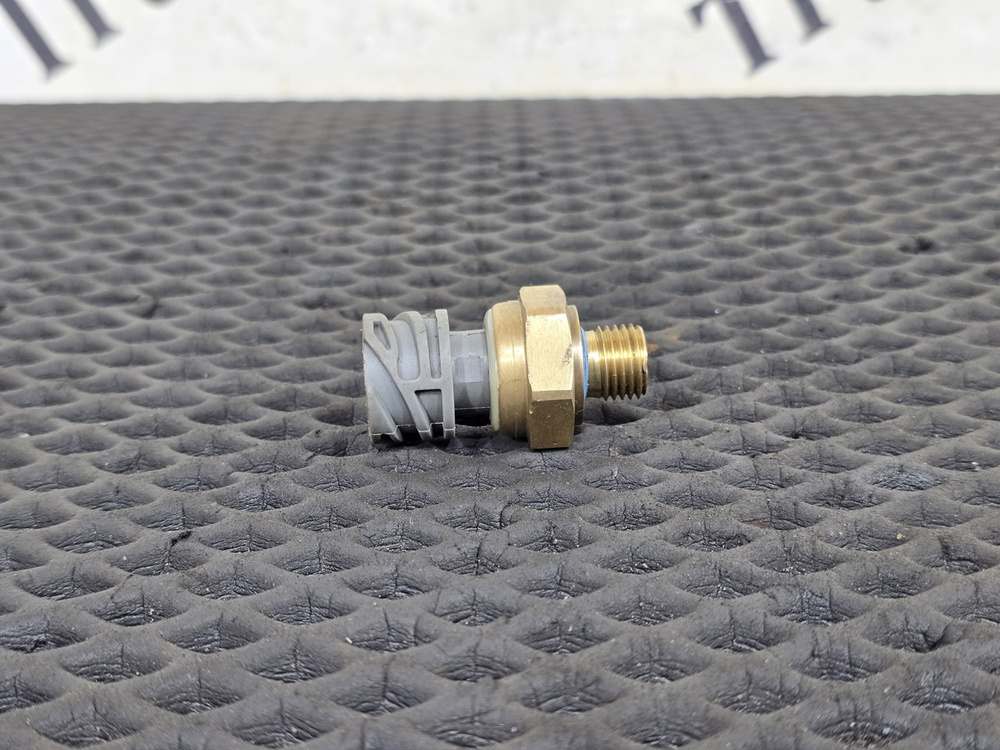 Датчик давления масла