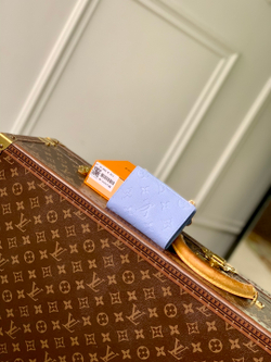 Louis Vuitton Lisa Wallet