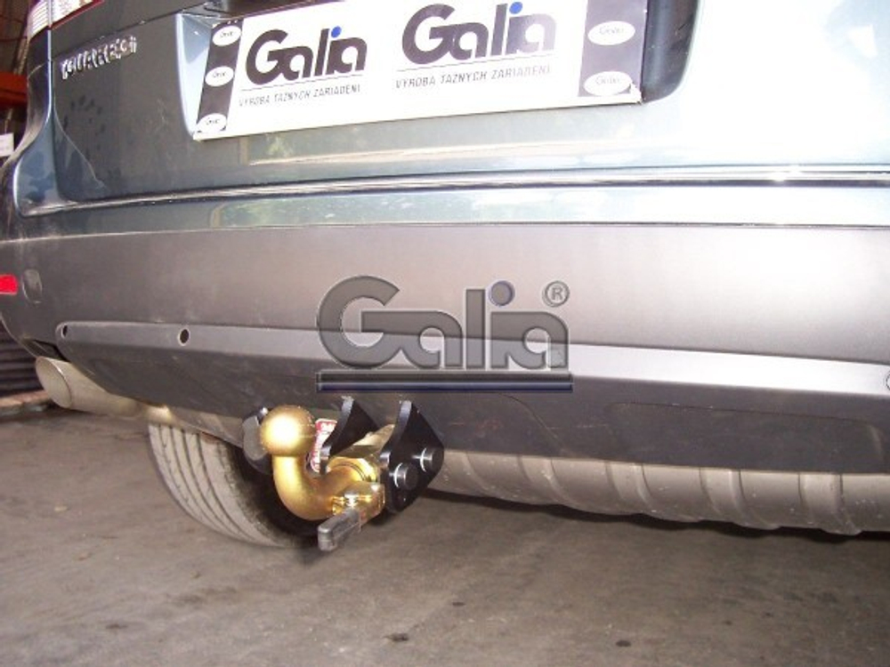 Фаркоп оцинкованный Galia V052A для Audi Q7 2006-2015, Porsche Cayenne 2002-2010, 2010-, Volkswagen Touareg 2002-2010, 2010-(паспорт и сертификат в комплекте)(без электрики)