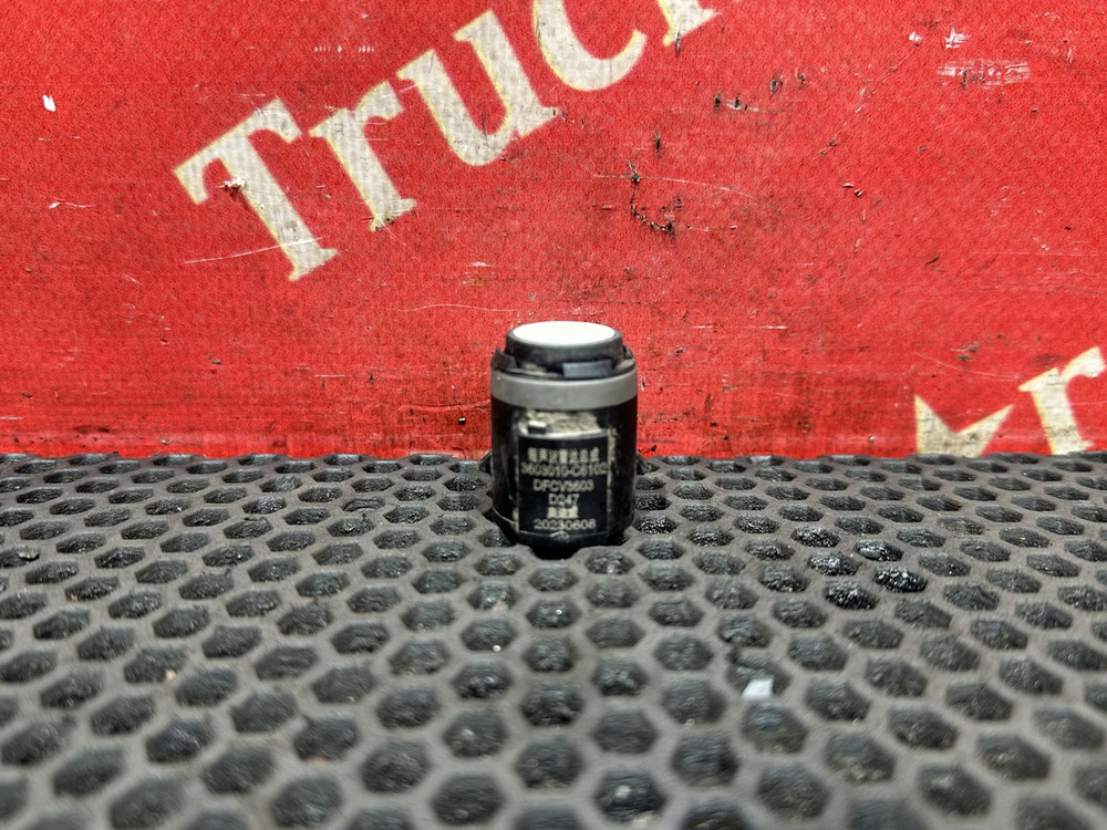 Датчик парктроника 2023г.