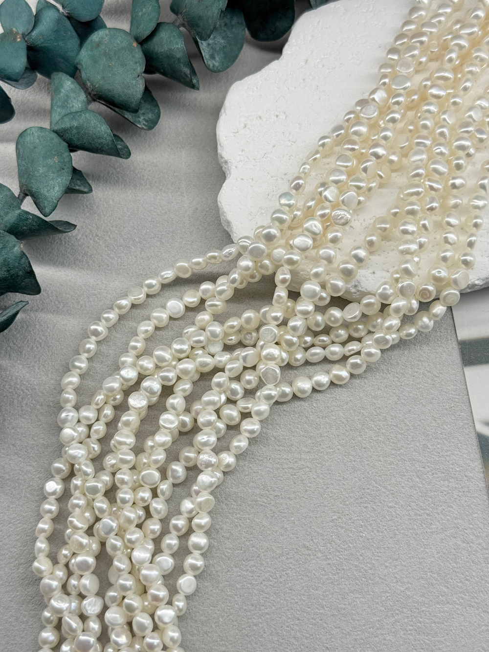 Натуральный барочный жемчуг 5-6 мм, нить 36 см