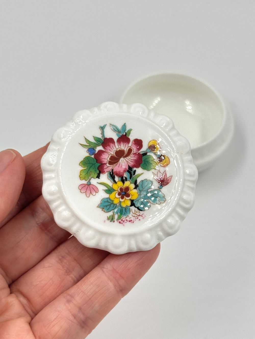 Миниатюрная шкатулка Coalport