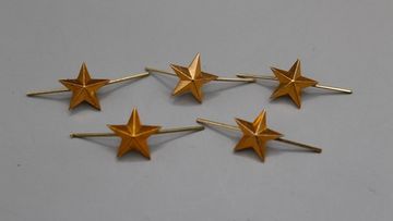 Звезда на погоны мет. 13 мм зол.