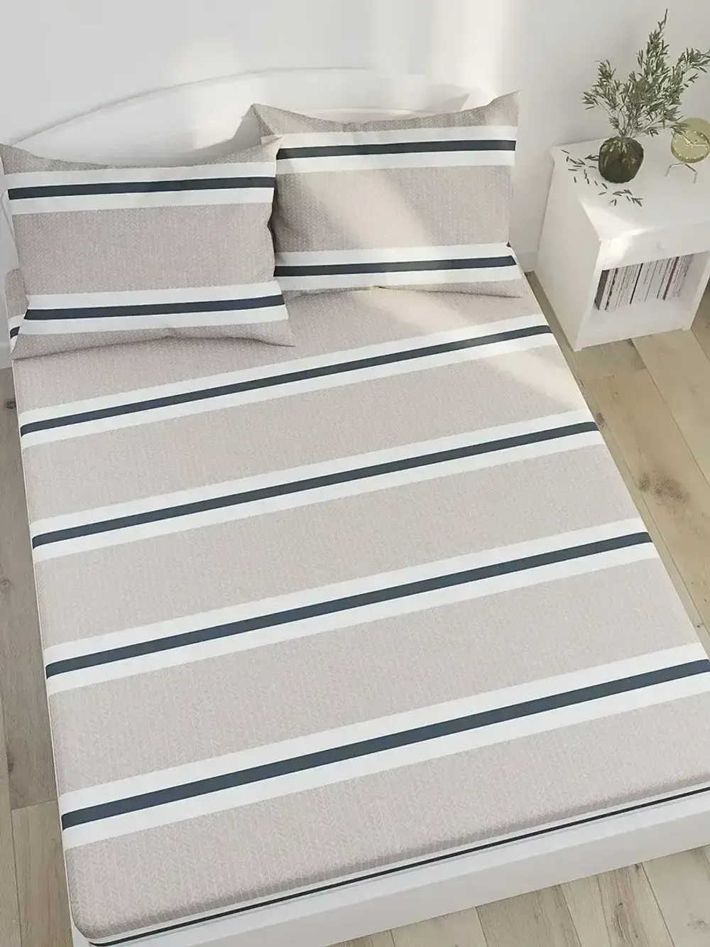 Постельное белье "Аляска/Аляска (компаньон)" евро наволочки 50х70 2шт Простынь на резинке 180х200 см Пододеяльник 200х215 см Сказка перкаль