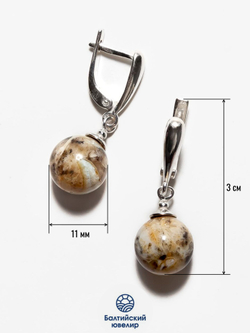 Серьги цельным пейзажным янтарем 10 мм. Натуральный камень серьги