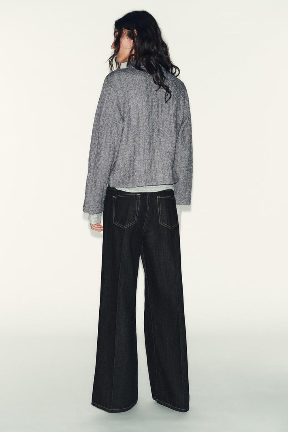 ZARA СВИТЕР С УЗОРОМ «КОСЫ» И СТРАЗАМИ НА ВОРОТНИКЕ, СЕРЫЙ МЕЛАНЖ