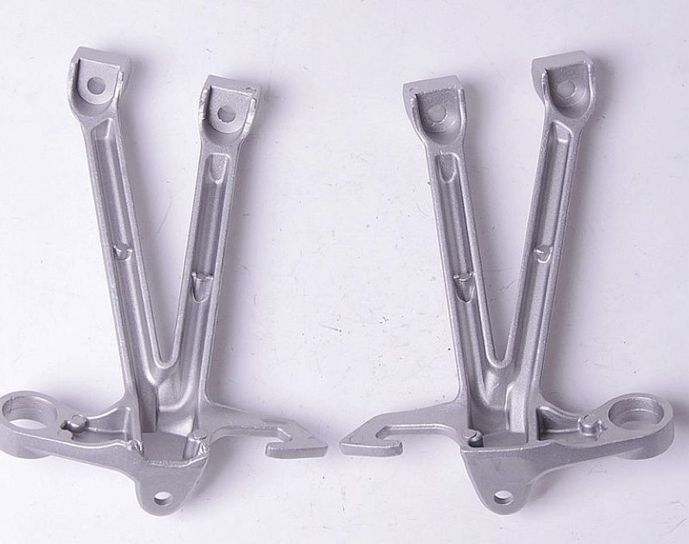 Подножки задние с кронштейнами для мотоцикла Suzuki GSX-R1000 07-08