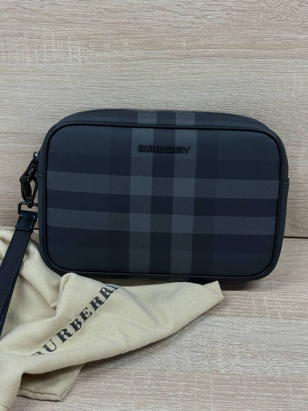 Клатч Louis Vuitton