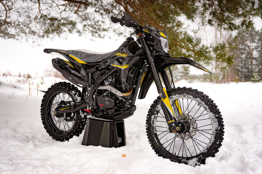 Z9 Yellow Metallic T