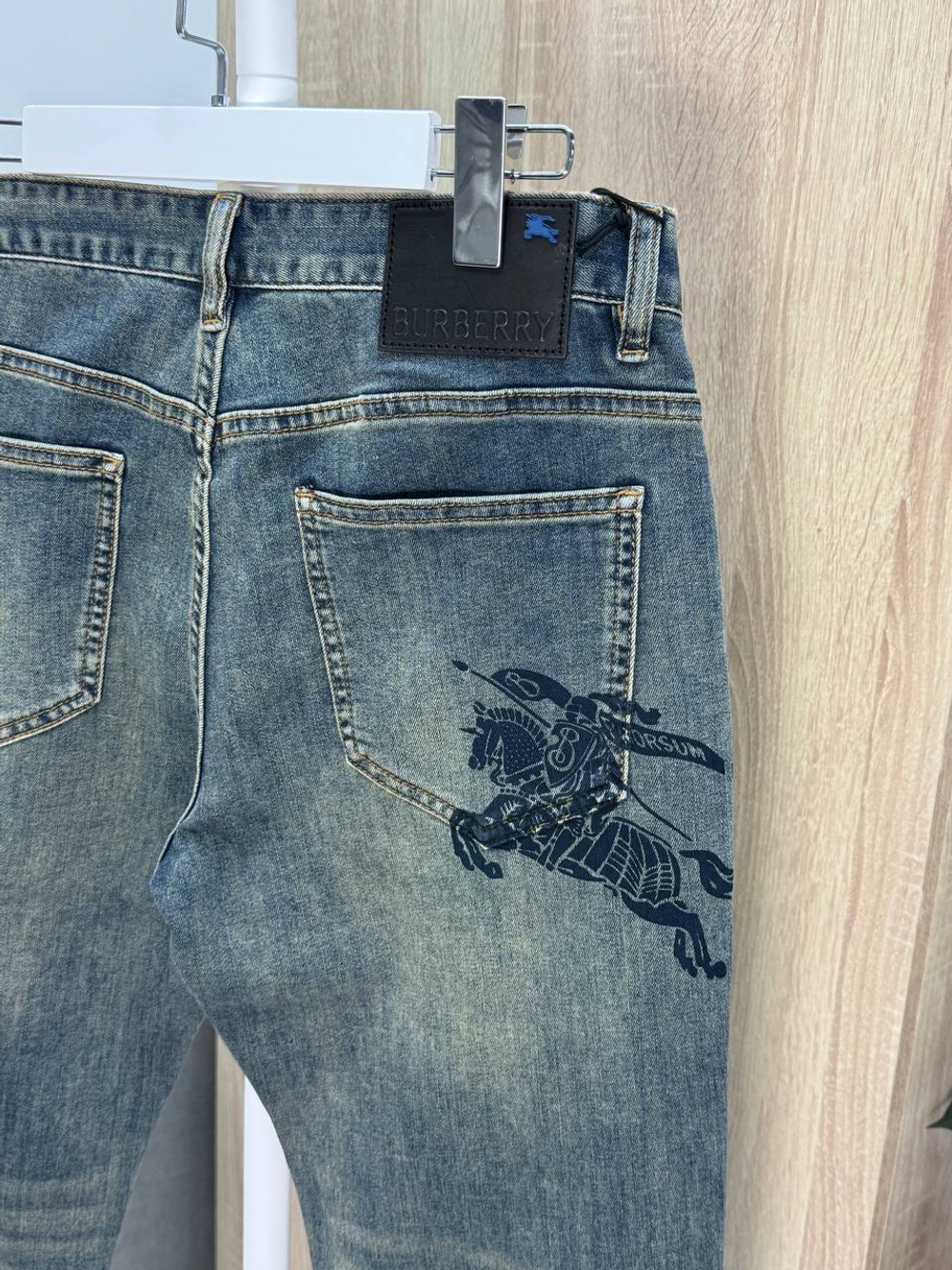 Джинсы Burberry