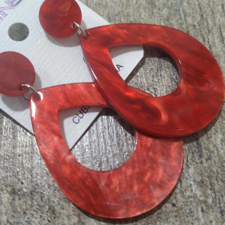 Серьги-гвоздики Murena круг капля цвет красный перламутровый