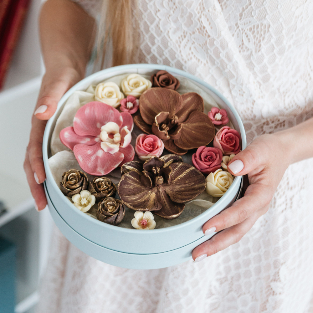 Шоколадный букет "Вкус Любви" в коробке подарок на 8 марта, на День Рождения.