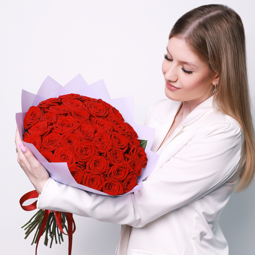 Букет РУБИНОВЫЕ УКРАШЕНИЯ из 35 красных роз. Букет 7157