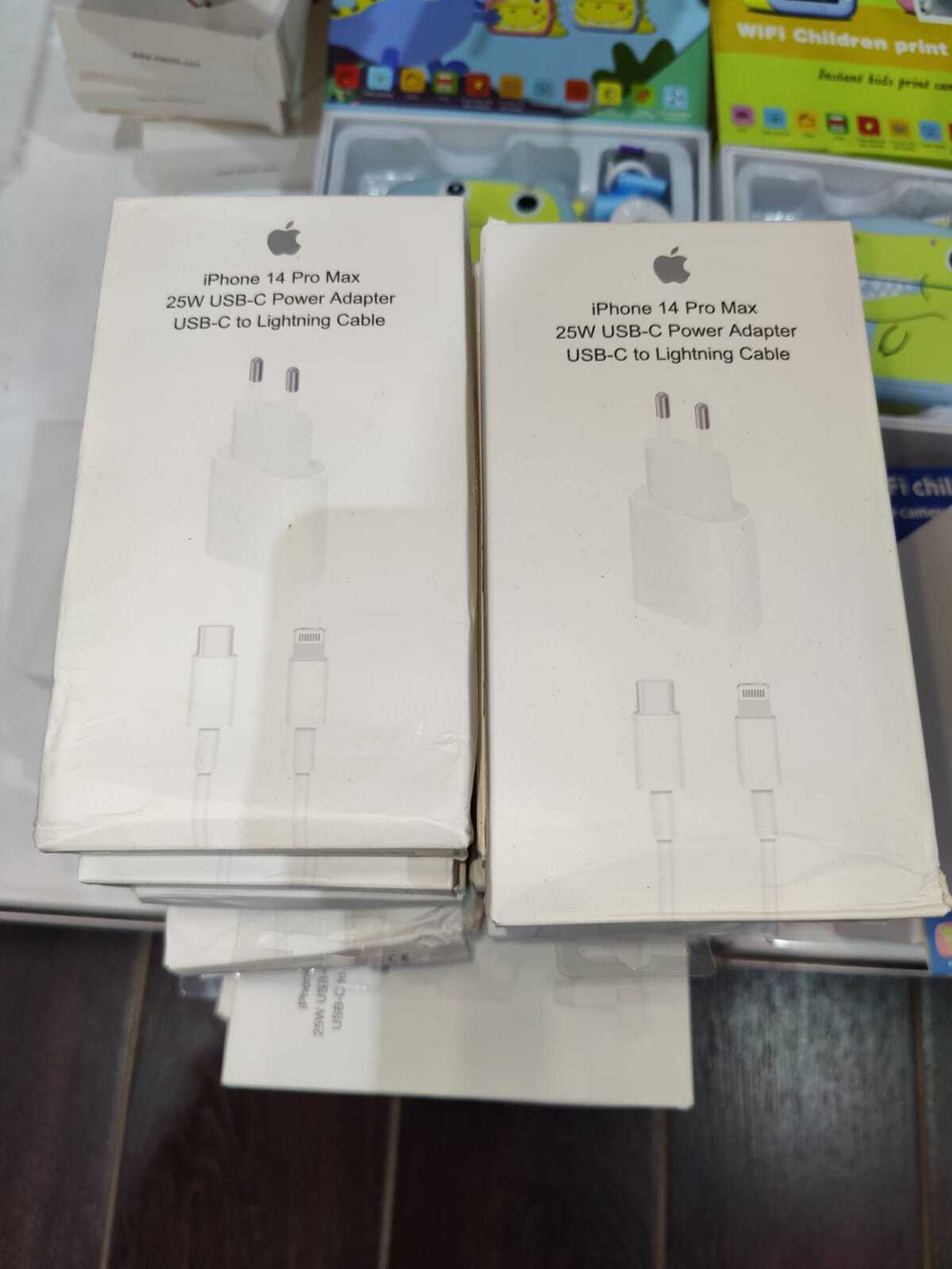 Сетевой адаптер питания USB-C 20W + кабель Lighting-Type-C с лого (белый) мятая коробка