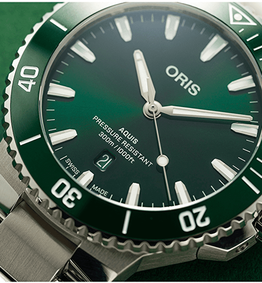 Oris Aquis Date 01 733 7789 4157-07 8 23 04PEB
