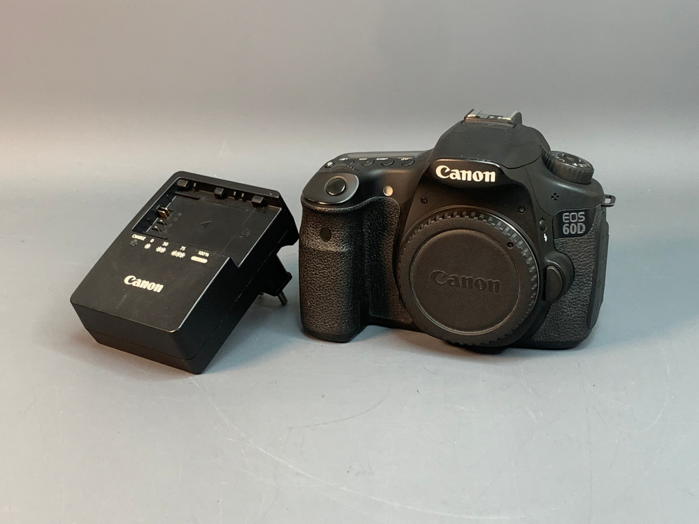 Canon EOS 60D 17.500