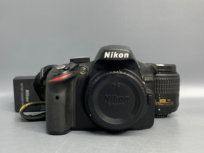 Nikon D3200 Kit + 18-55mm 5.000 кадров