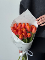 Букет из 15-ти оранжевых тюльпанов